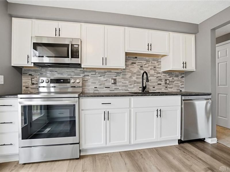 9881 Rose Arbor Drive, Centerville, OH 45458 Photo 19