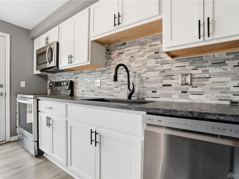 9881 Rose Arbor Drive, Centerville, OH 45458 Photo 20