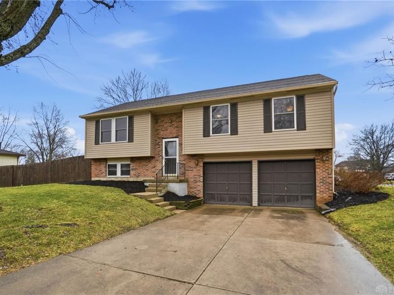 9881 Rose Arbor Drive, Centerville, OH 45458 Photo 5