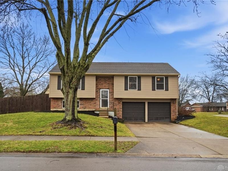 9881 Rose Arbor Drive, Centerville, OH 45458 Photo 6