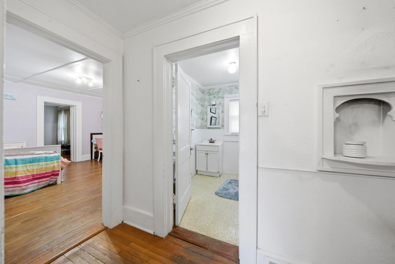 495 Barnwell Street Photo 15