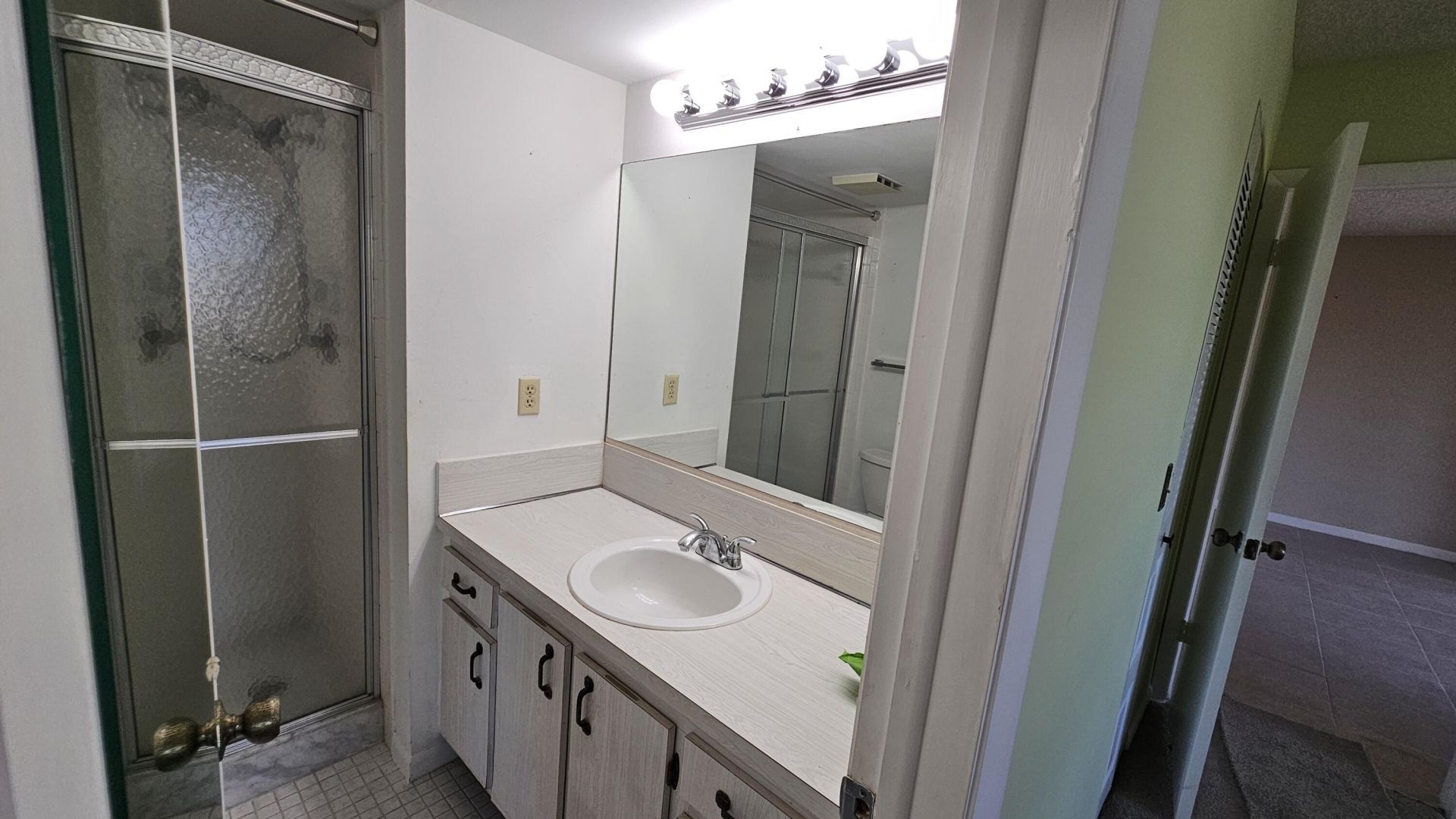 4640 Lucerne Lakes Boulevard W, Unit 303, Lake Worth, FL 33467 Photo