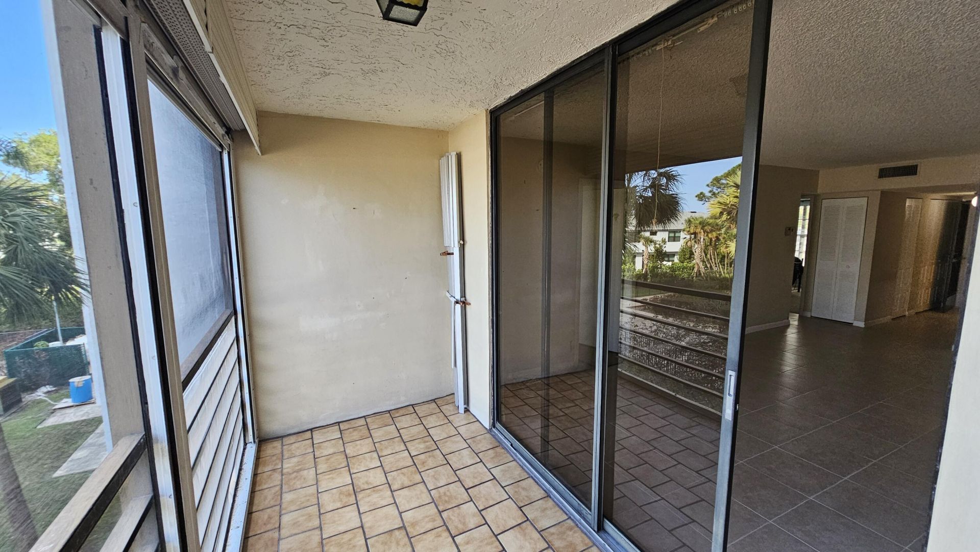 4640 Lucerne Lakes Boulevard W, Unit 303, Lake Worth, FL 33467 Photo