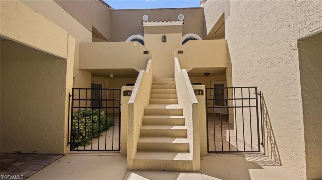 577 Beachwalk Cir, Unit R202, Naples, FL 34108 Photo