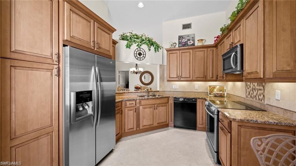 577 Beachwalk Cir, Unit R202, Naples, FL 34108 Photo