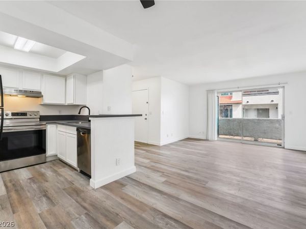 1455 E Katie Avenue, Unit C16, Las Vegas, NV 89119