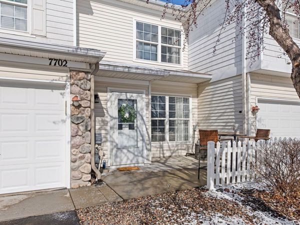 7702 Bluebonnet Boulevard, Chanhassen, MN 55317