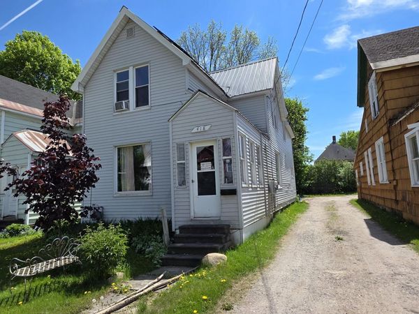 418 Cedar ST, Sault Ste Marie, MI 49783