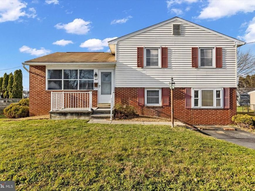303 Brandy Lane, Mechanicsburg, PA 17055 Main Photo