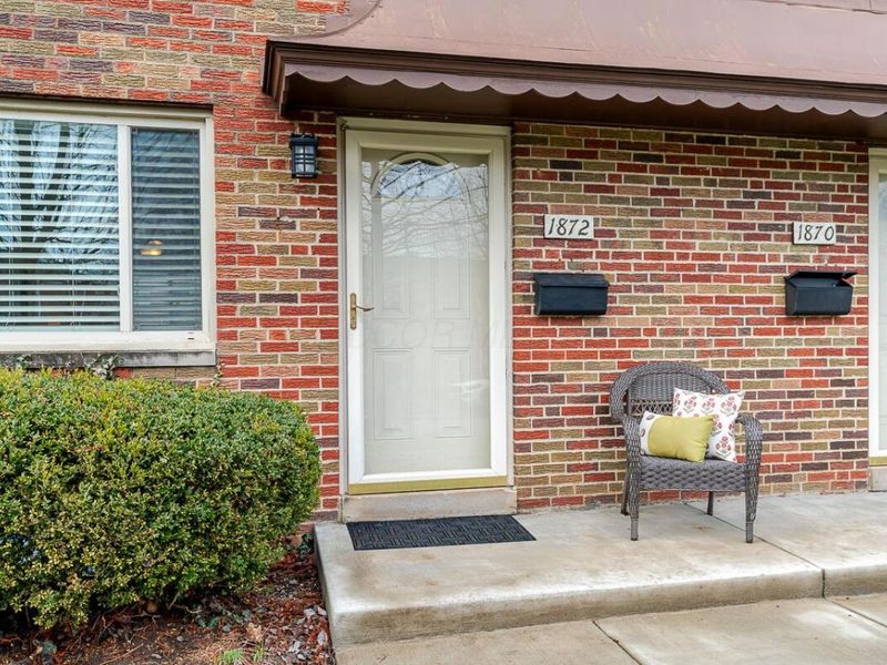 1872 Kentwell Road, Columbus, OH 43221 Photo 2