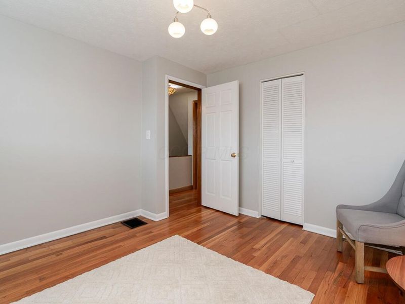 1872 Kentwell Road, Columbus, OH 43221 Photo 20