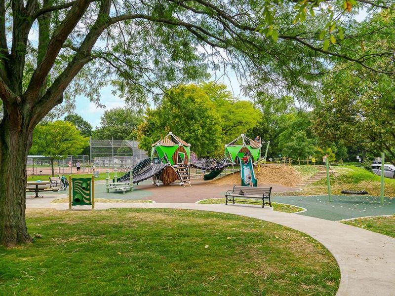 1872 Kentwell Road, Columbus, OH 43221 Photo 39