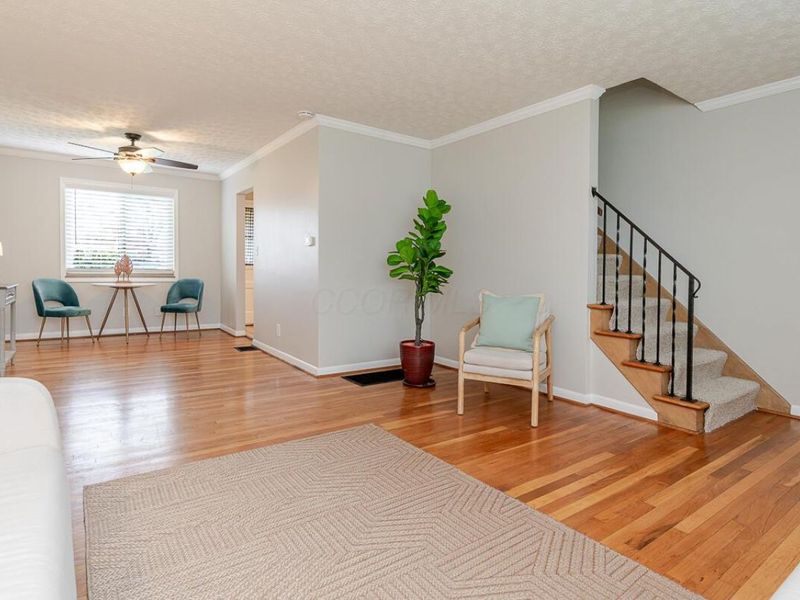 1872 Kentwell Road, Columbus, OH 43221 Photo 7