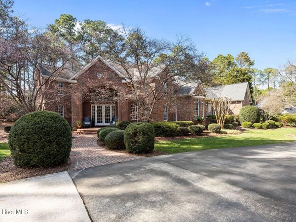 32 Glenbarr Court, Pinehurst, NC 28374