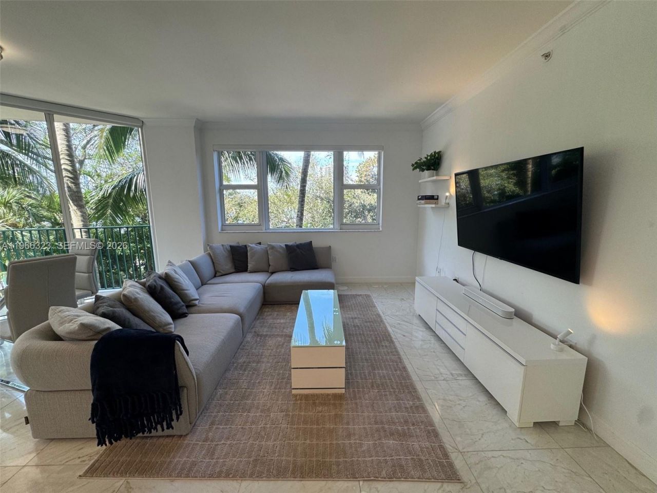 20000 E Country Club Dr , Unit 208, Aventura, FL 33180 Photo