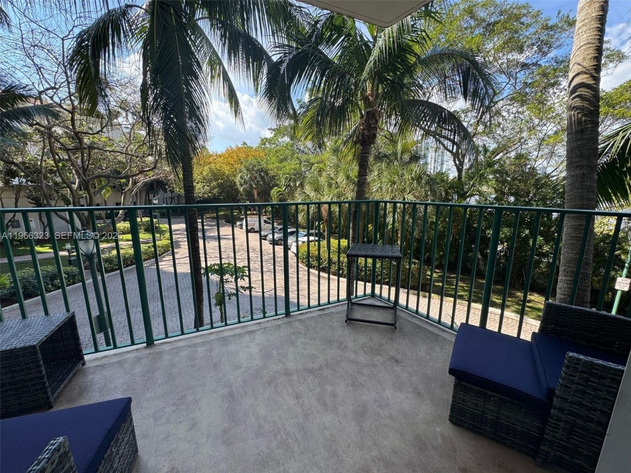 20000 E Country Club Dr , Unit 208, Aventura, FL 33180 Photo