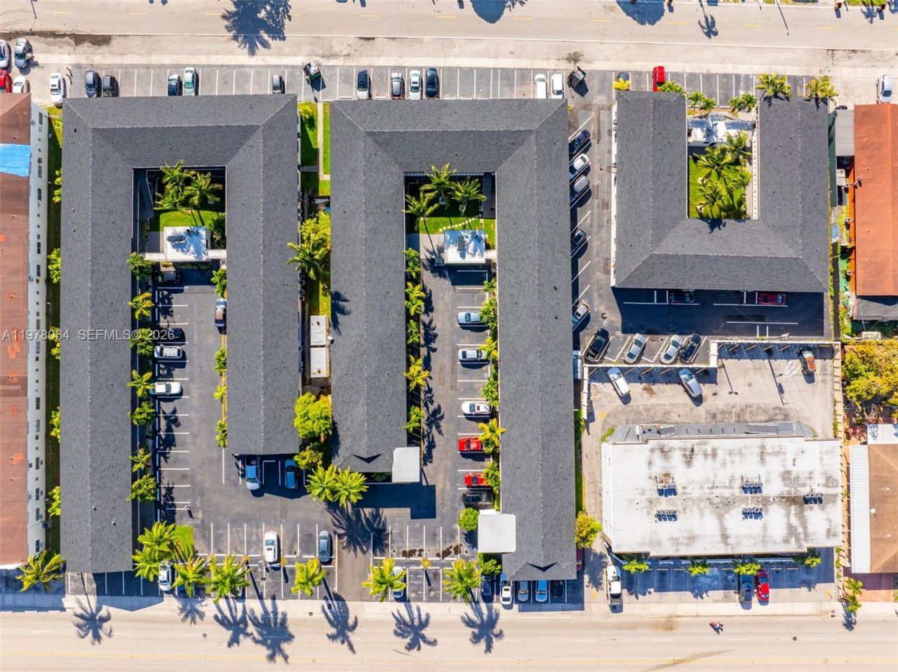 1310 W 29th St, Unit 37, Hialeah, FL 33012 Photo