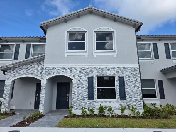 300 SE 10th Ct, Unit 300, Florida City, FL 33034