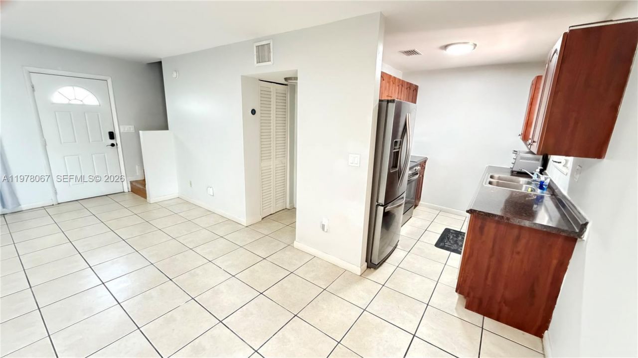 11249 SW 33rd Cir Pl, Miami, FL 33165 Photo