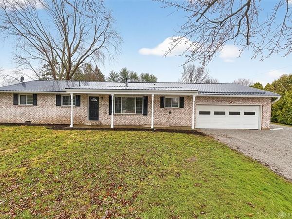 345 Valleyview Drive, Troy, OH 45373