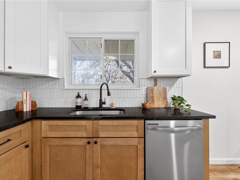 345 Valleyview Drive, Troy, OH 45373 Photo 10