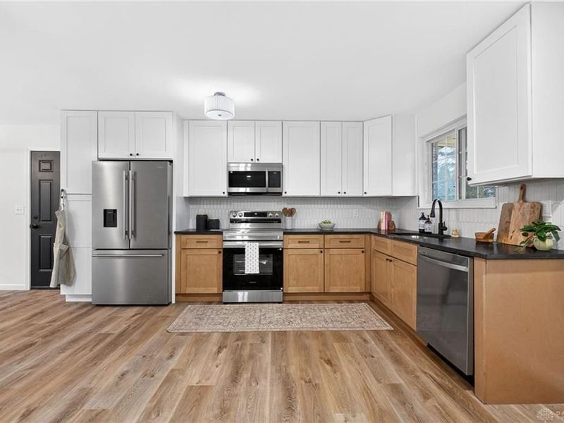 345 Valleyview Drive, Troy, OH 45373 Photo 6