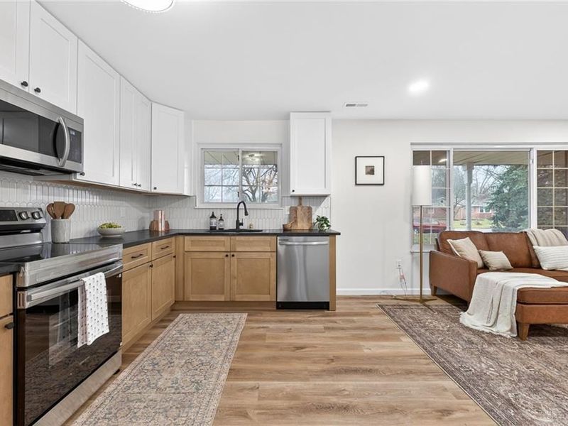 345 Valleyview Drive, Troy, OH 45373 Photo 8