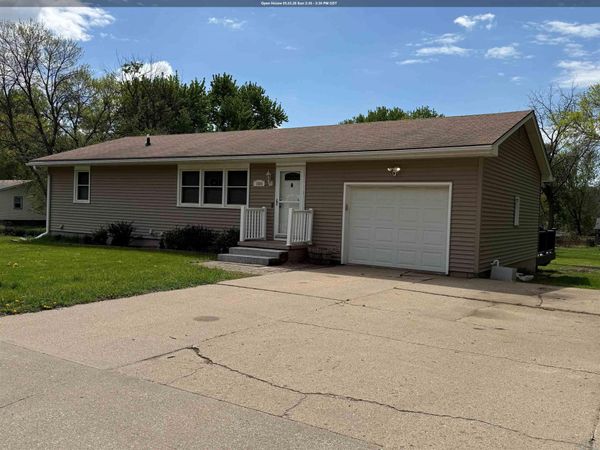 1604 35th St., Sioux City, IA 51104