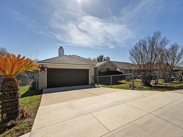 740 Clearview CIR, San Marcos, TX 78666