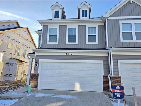 2235 Horseshoe Circle , Naperville, IL 60564