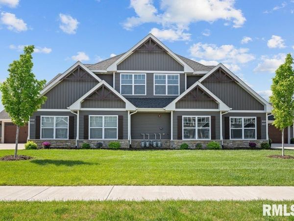 3043 Shanes Way , Unit 3043, Bettendorf, IA 52722