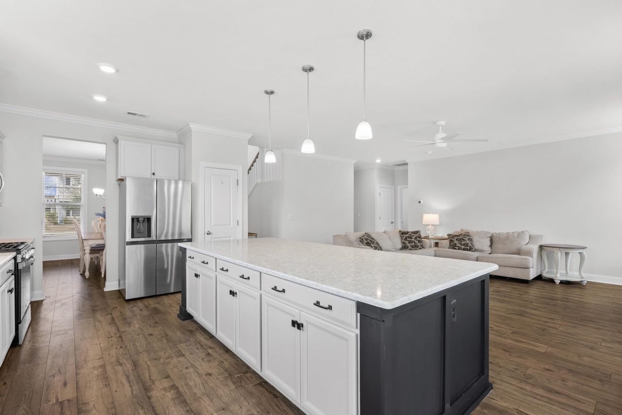 1325 Bermuda Grass Dr. Photo 10