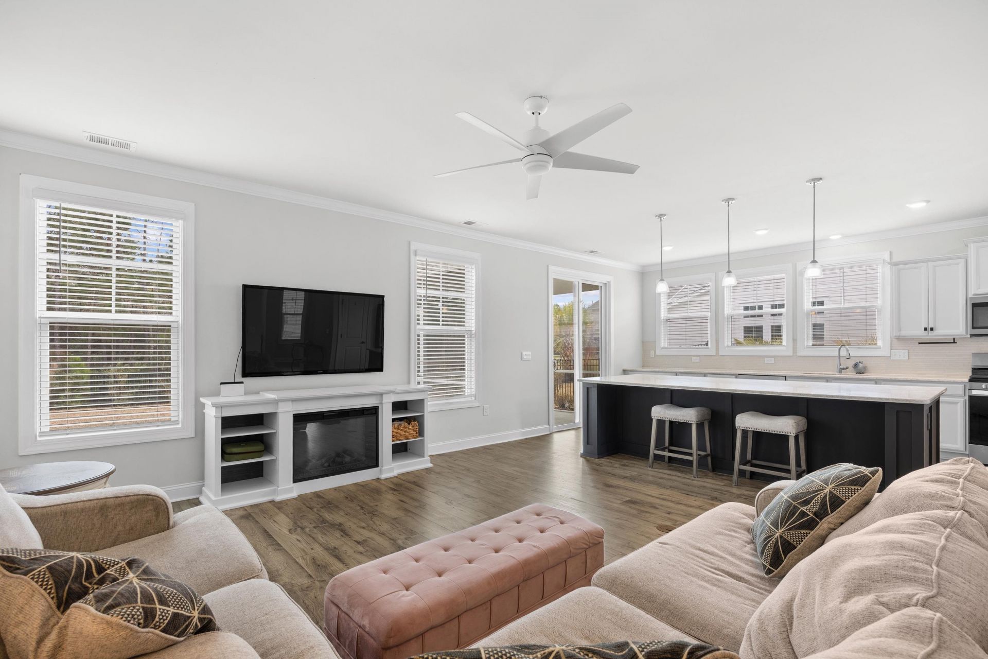 1325 Bermuda Grass Dr. Photo 14