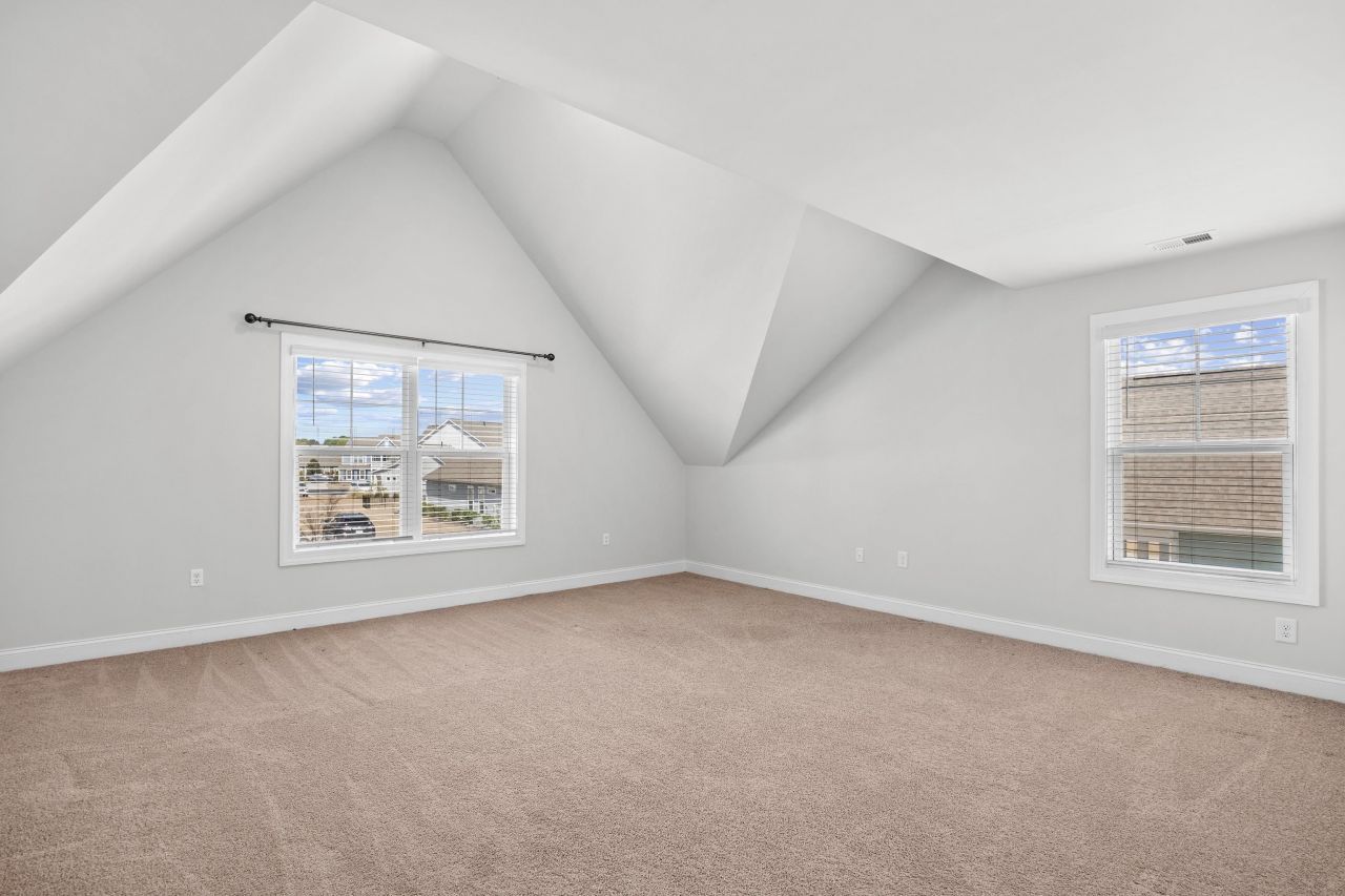 1325 Bermuda Grass Dr. Photo 21