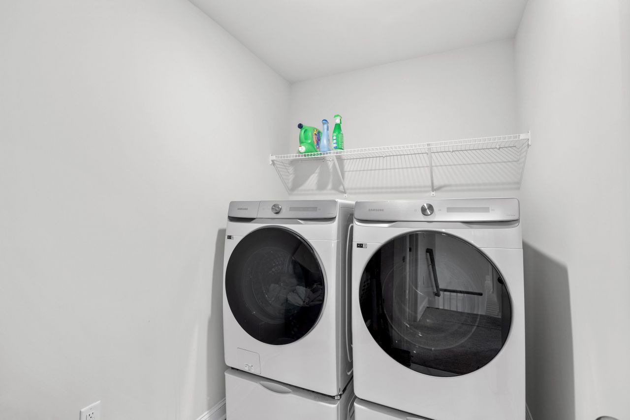 1325 Bermuda Grass Dr. Photo 31