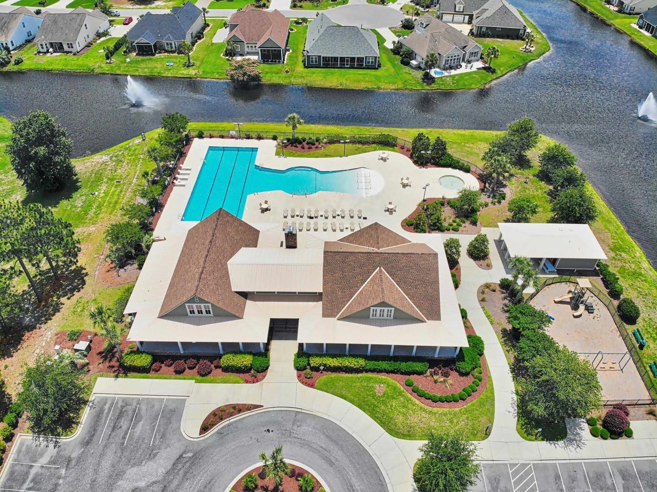 1325 Bermuda Grass Dr. Photo 38