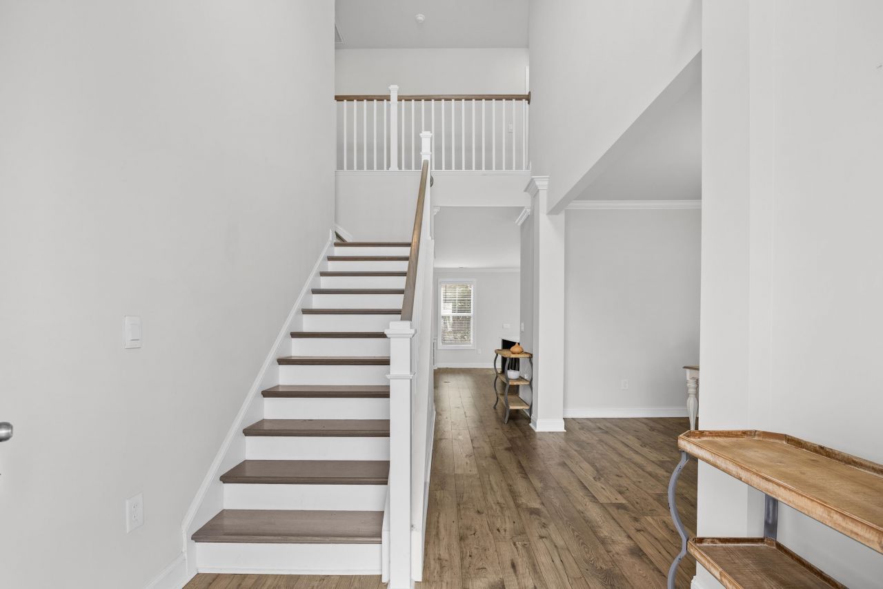 1325 Bermuda Grass Dr. Photo 4