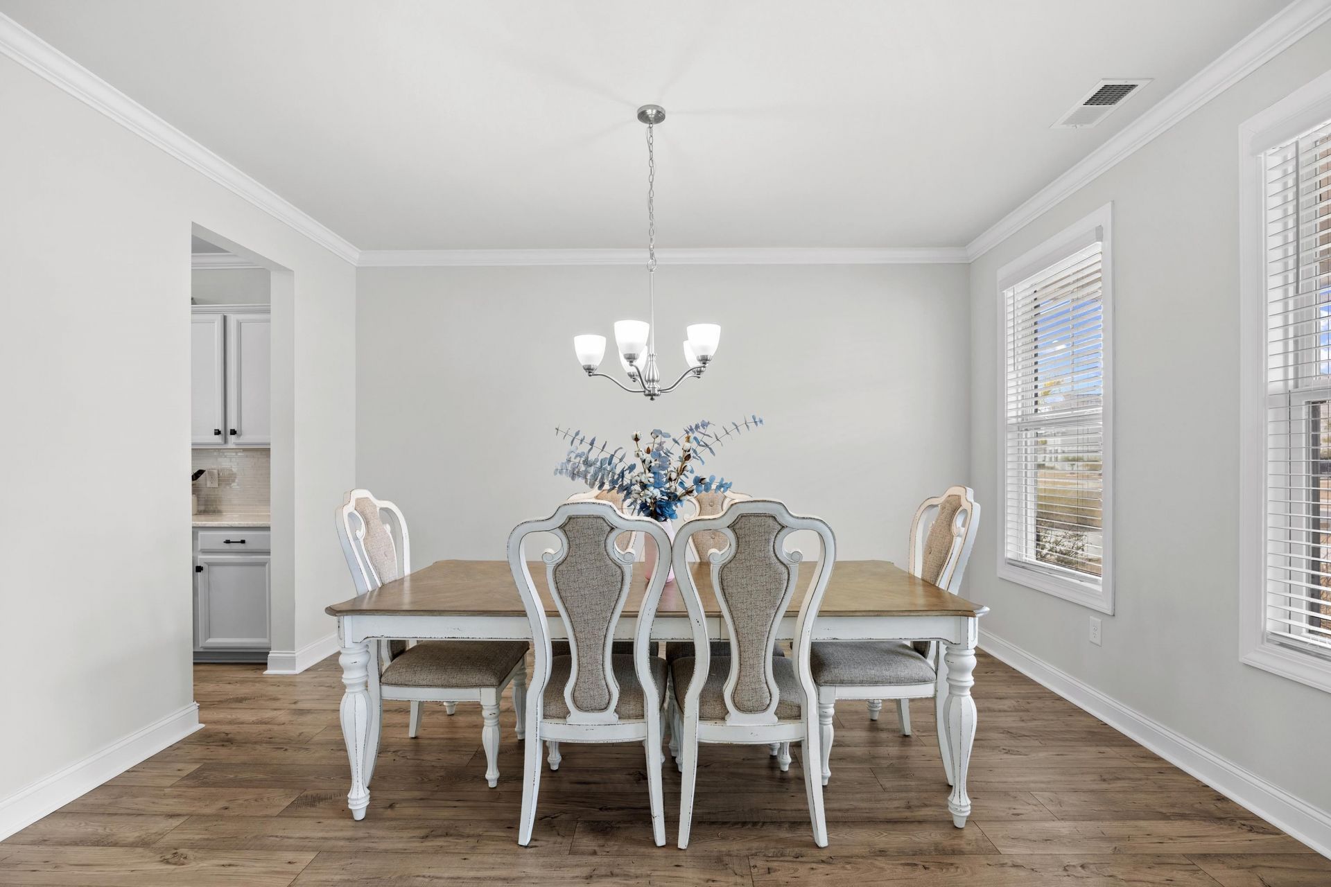 1325 Bermuda Grass Dr. Photo 5