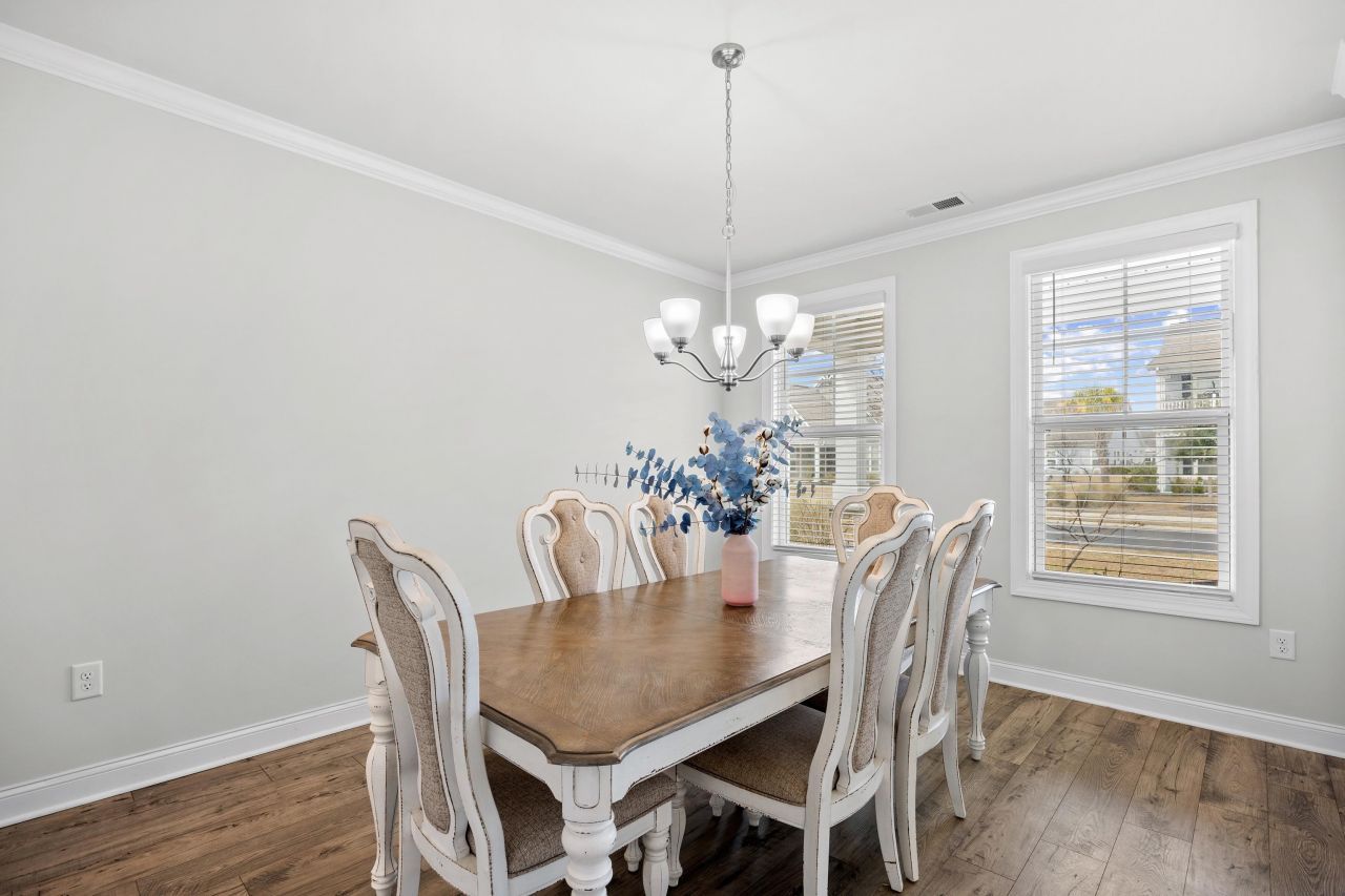 1325 Bermuda Grass Dr. Photo 7