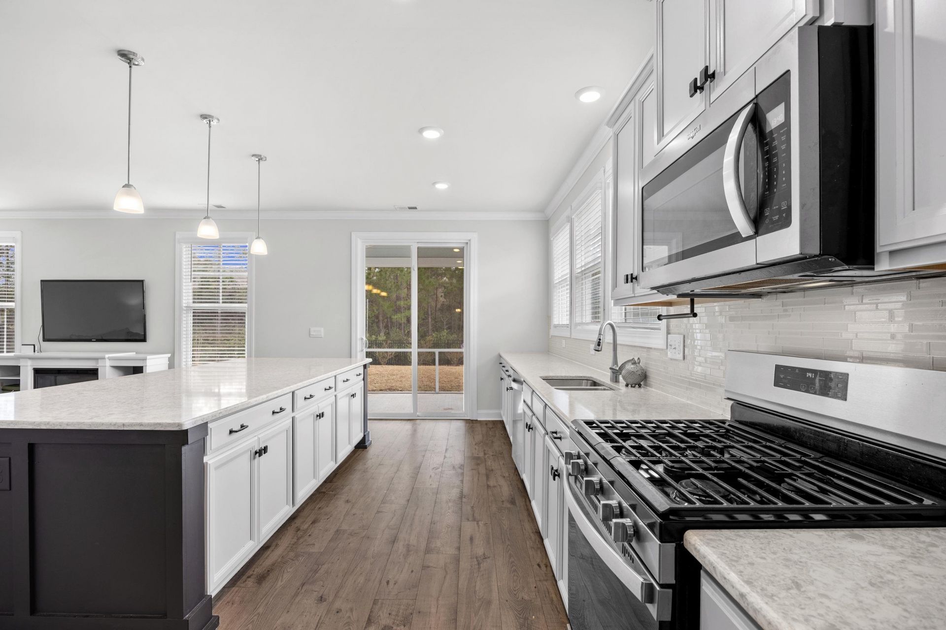 1325 Bermuda Grass Dr. Photo 8