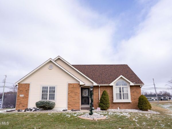 100 Ponderosa Pine Drive, Defiance, OH 43512