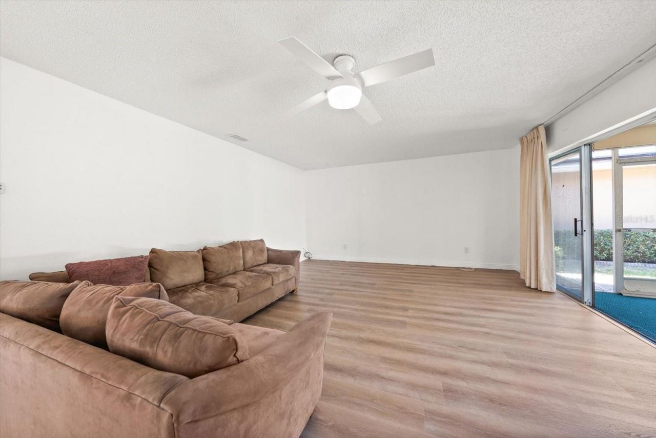 2275 Kingfisher Lane, Clearwater, FL 33762 Photo