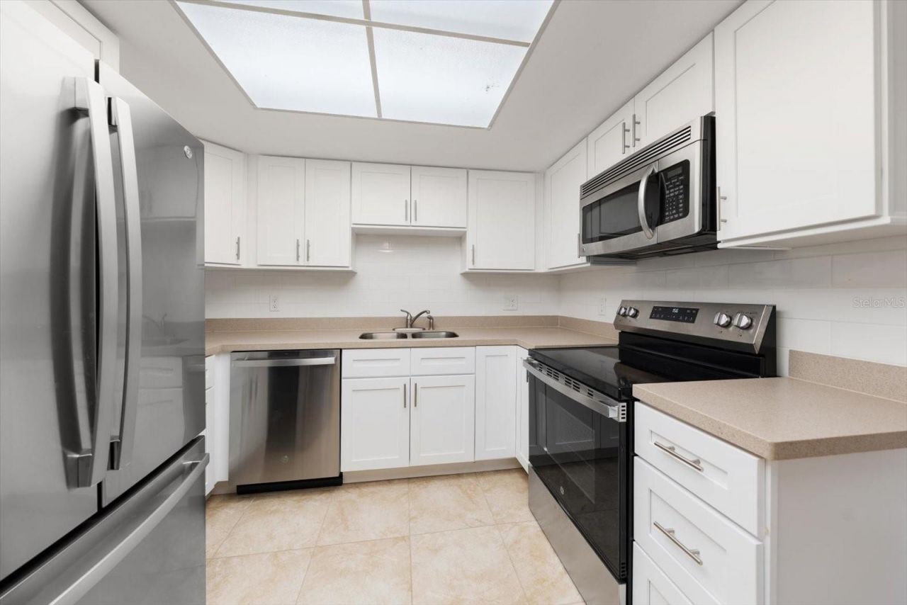 2275 Kingfisher Lane, Clearwater, FL 33762 Photo