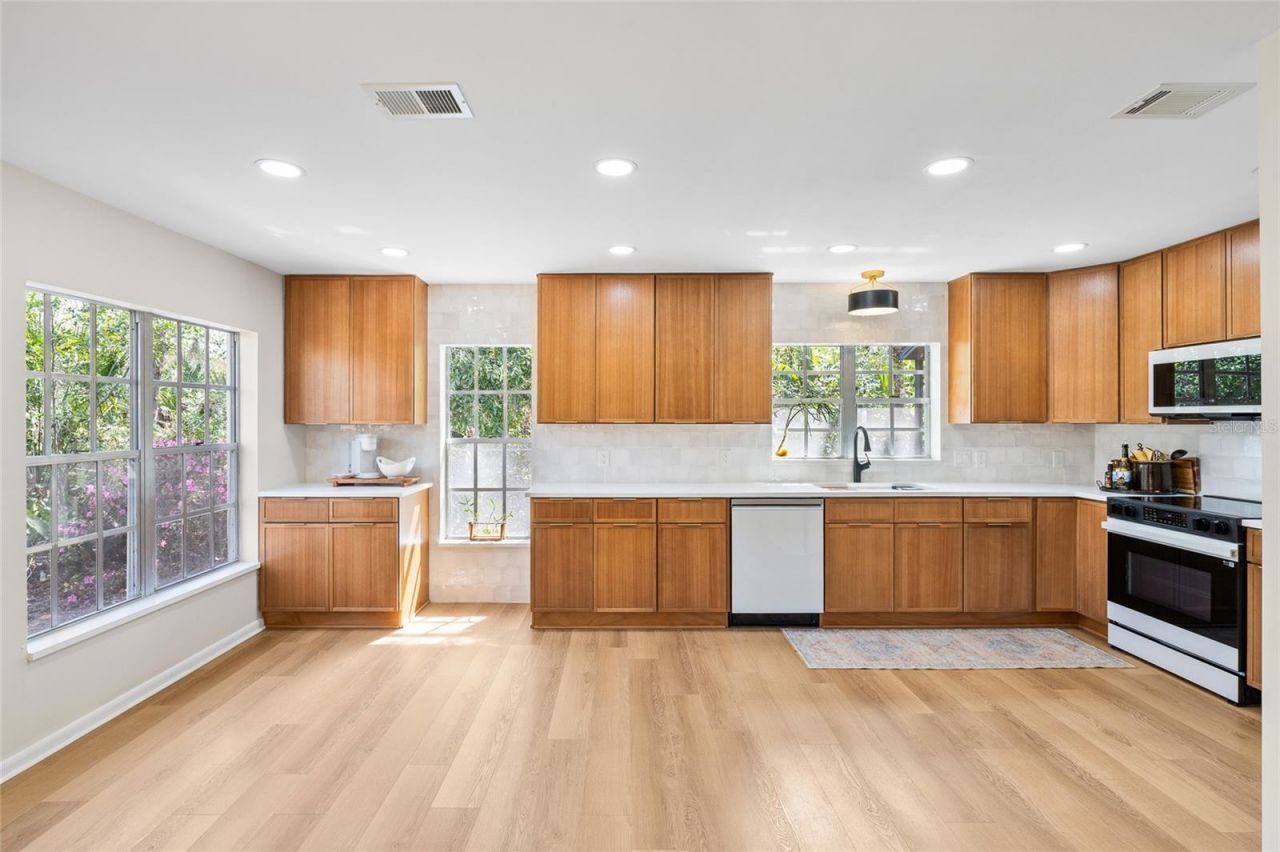 6906 Valrie Lane, Riverview, FL 33569 Photo