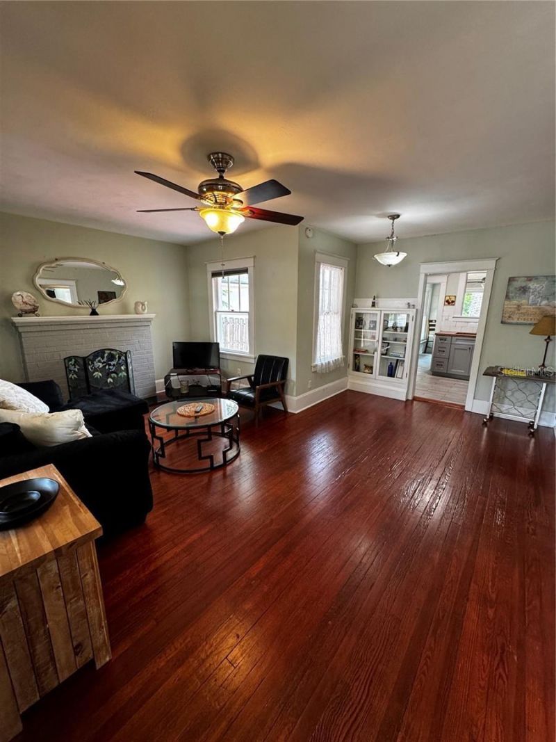 320 N Rhodes Street , Mount Dora, FL 32757 Photo