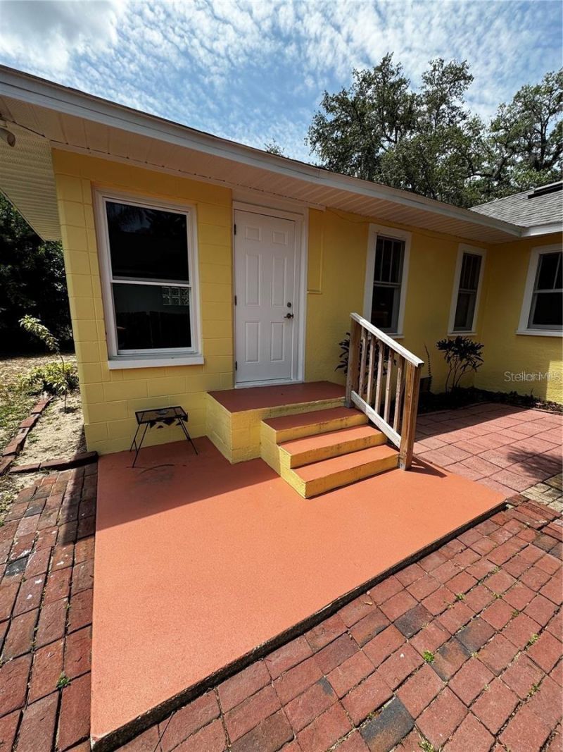 320 N Rhodes Street , Mount Dora, FL 32757 Photo