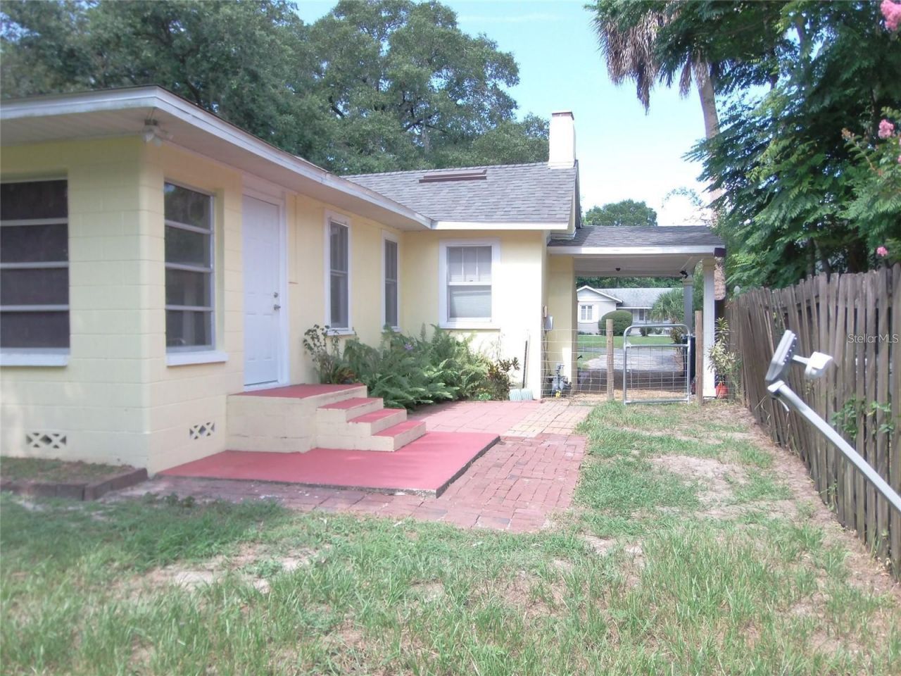 320 N Rhodes Street , Mount Dora, FL 32757 Photo