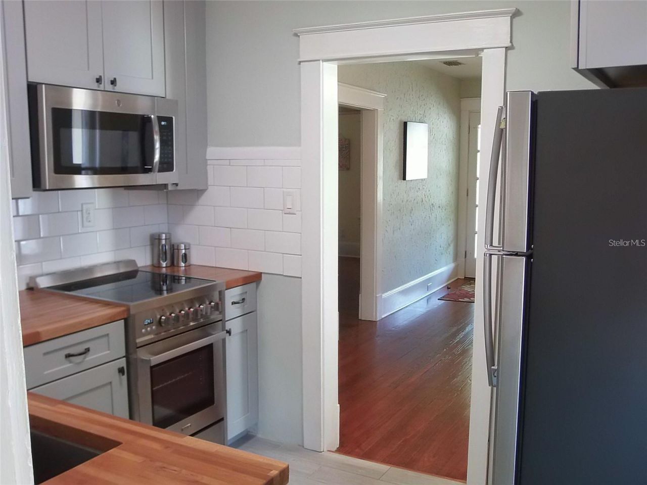 320 N Rhodes Street , Mount Dora, FL 32757 Photo