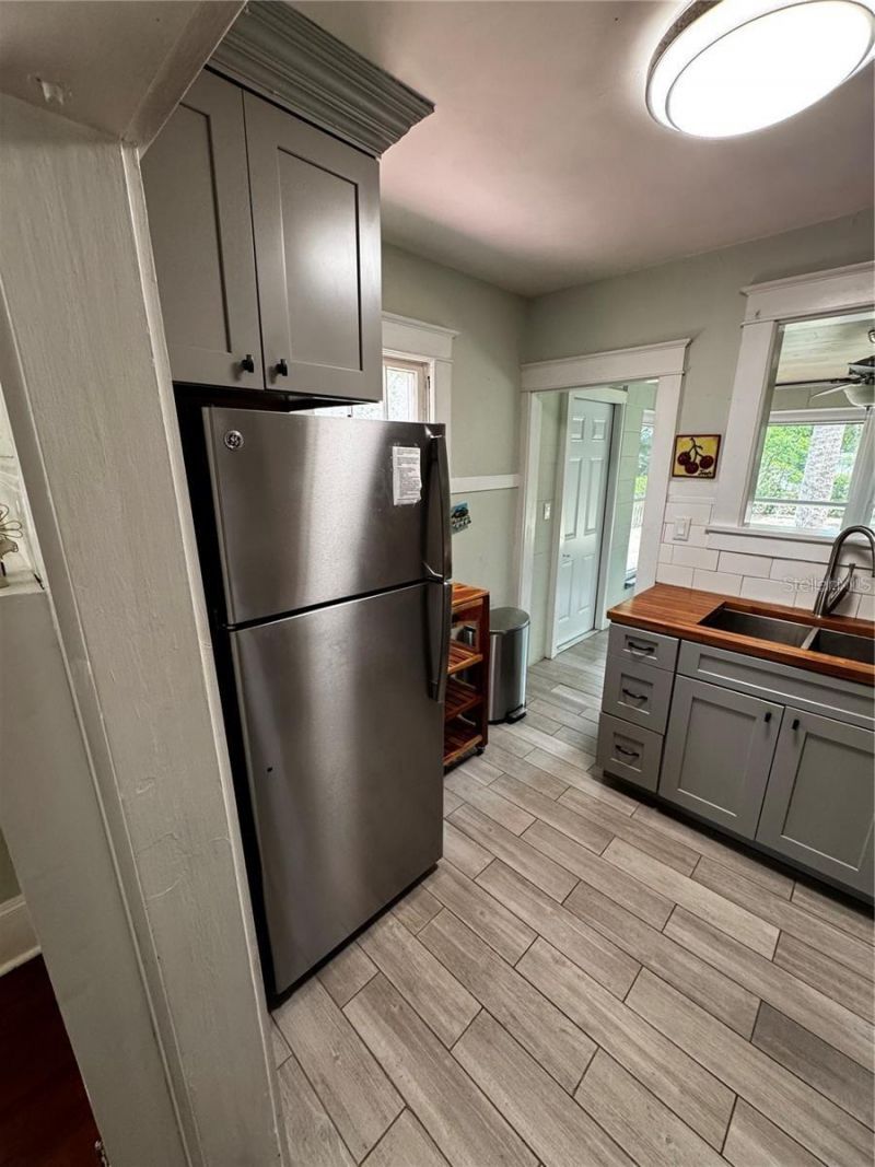 320 N Rhodes Street , Mount Dora, FL 32757 Photo