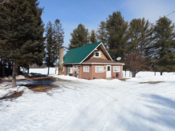 36 Lamb Farm Road, Baileyville, ME 04694
